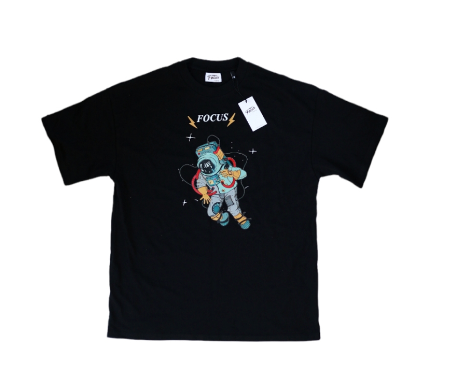 T-shirt space black